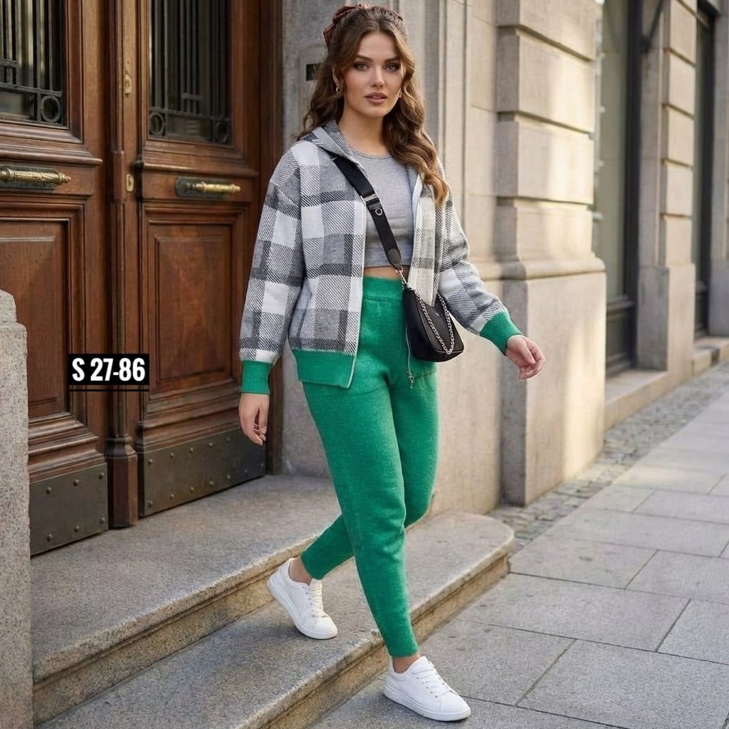 cпортивный костюм женский на флисе,модные костюмы,костюм повседневный женский,костюм тройка спорт шик,трикотажные костюмы