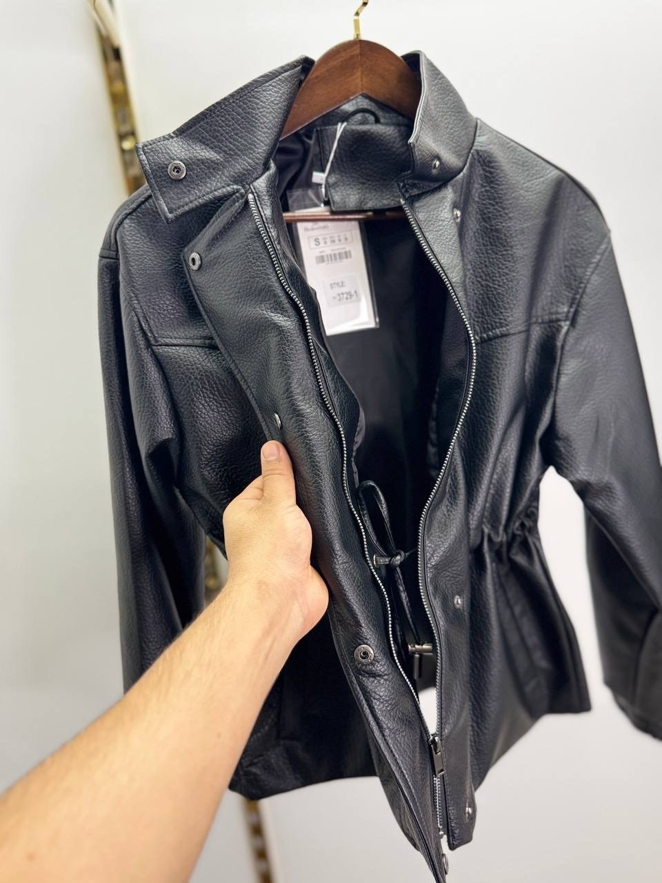 женская кожаная куртка,куртка кожаная,куртка женская из искусственной кожи,женская кожаная куртка-бомбер,модные кожаные куртки