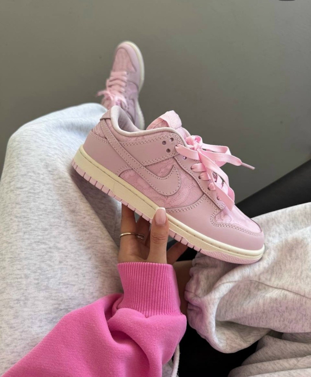 nike air jordan 1 wmns digital pink,air jordan 1 mid “digital pink”,розовые кроссовки,jordan air jordan 1 mid digital pink,розовые кроссовки женские