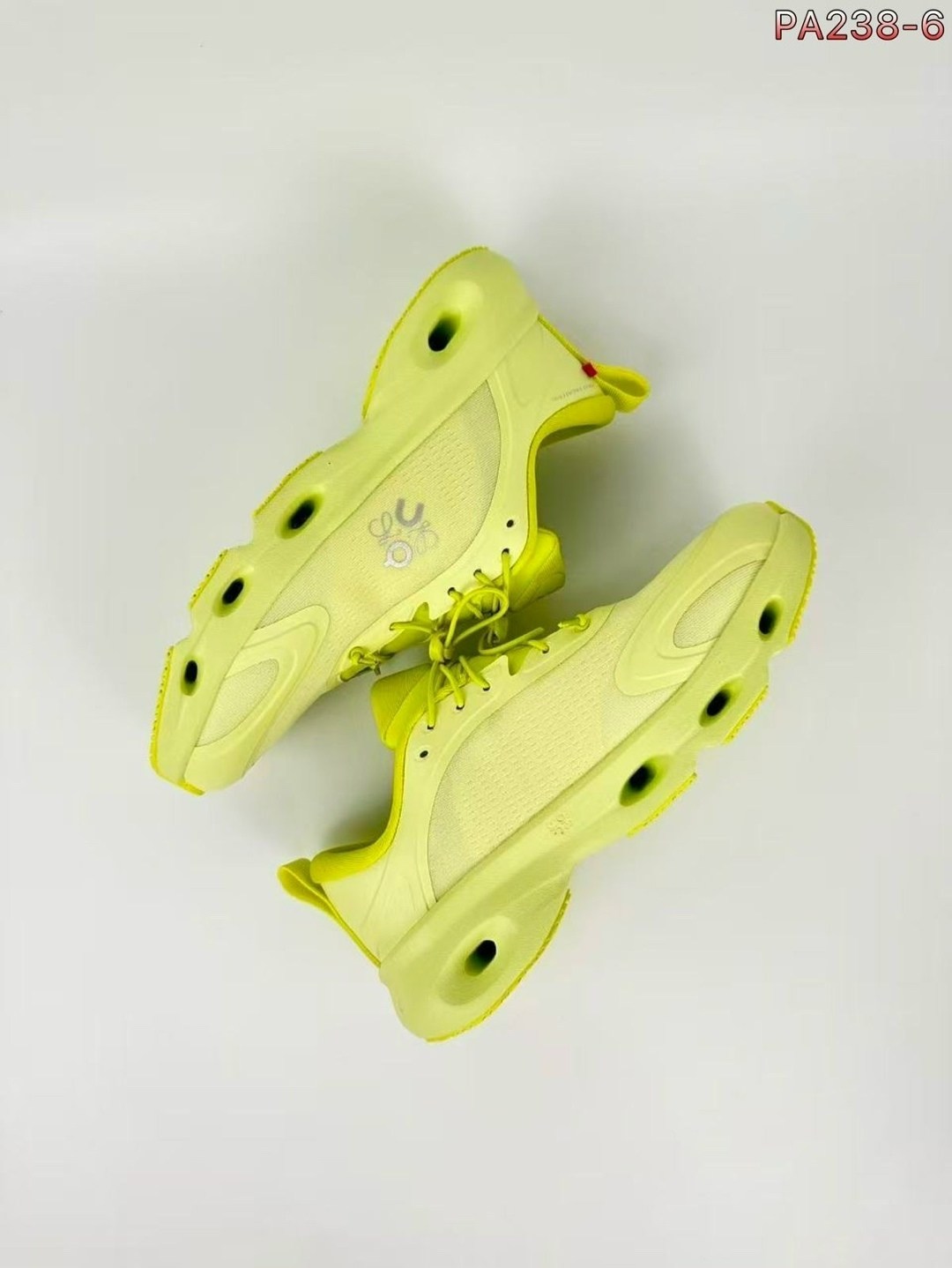 кроссовки,кроссовки loewe,женские кроссовки,спортивная ,кроссовки яркие