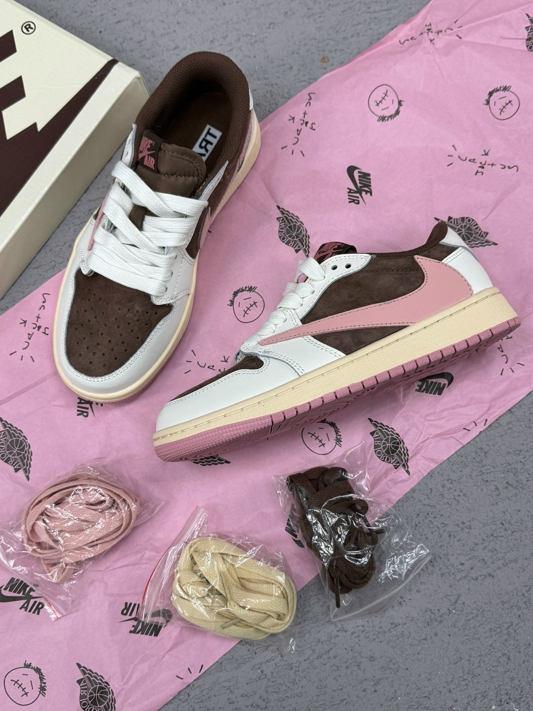 travis scott x air jordan 1 low sail/shy pink,,кеды travis scott x air jordan 1 pink oxford,travis scott x air jordan 1 low golf pink dm7866-600,travis scott x air jordan 1 low golf pink