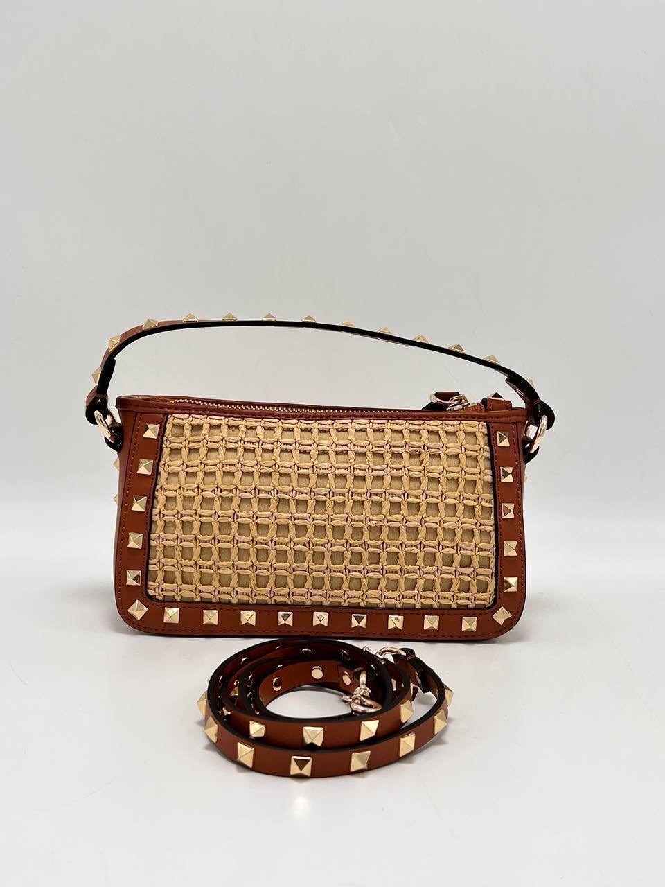 женская сумка,сумки valentino,черная маленькая сумка rockstud valentino garavani,сумка,сумка valentino garavani