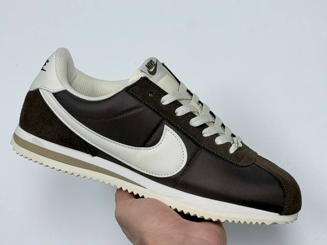 кроссовки nike nike classic cortez leather,nike cortez classic,nike classic cortez leather black 749571-002,кроссовки nike cortez,мужские nike classic cortez кожаные черные кроссовки