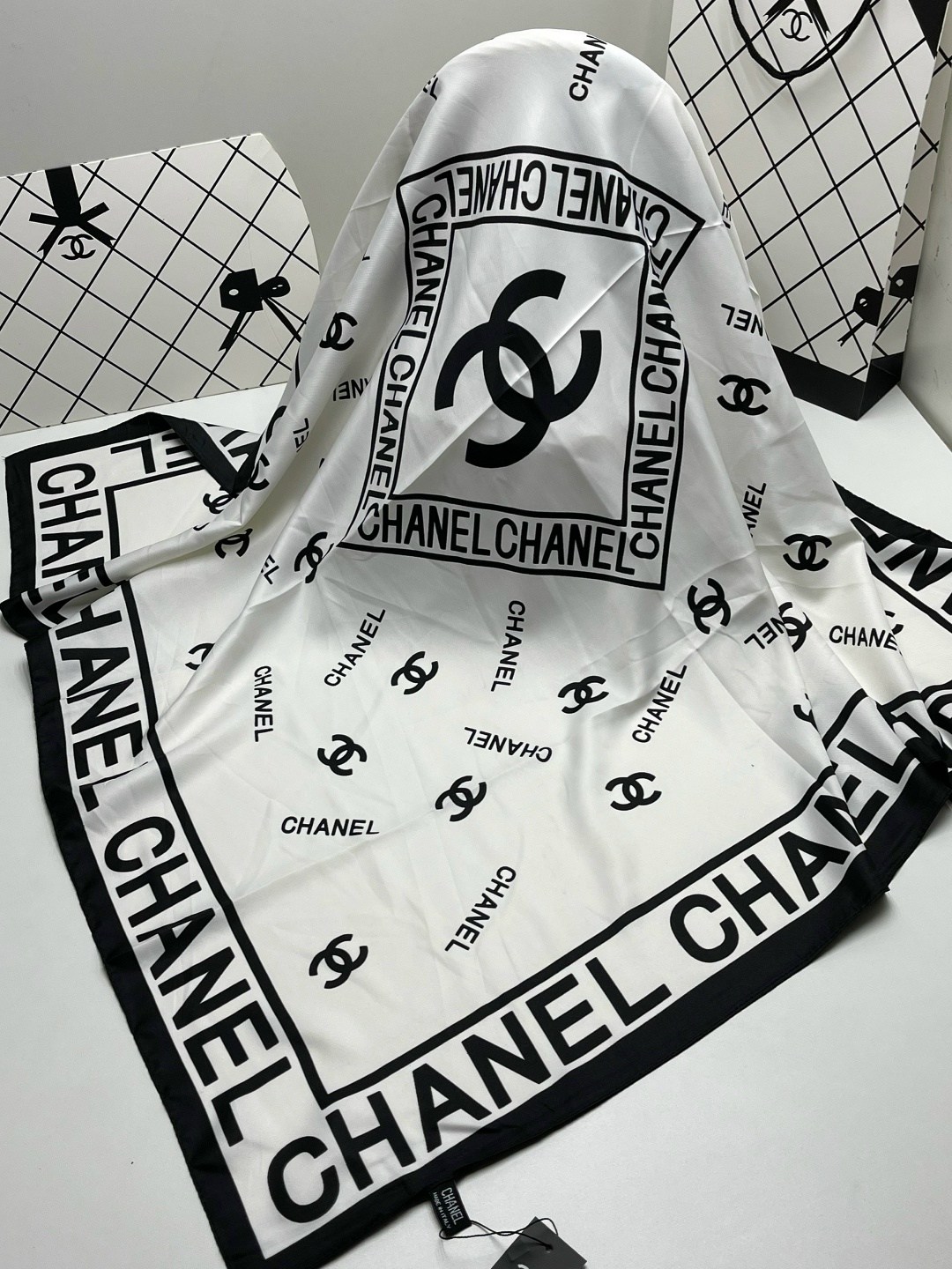 платок chanel,платок шанель черный,брендовый женский платок chanel replica,платки шанель,брендовый платок chanel