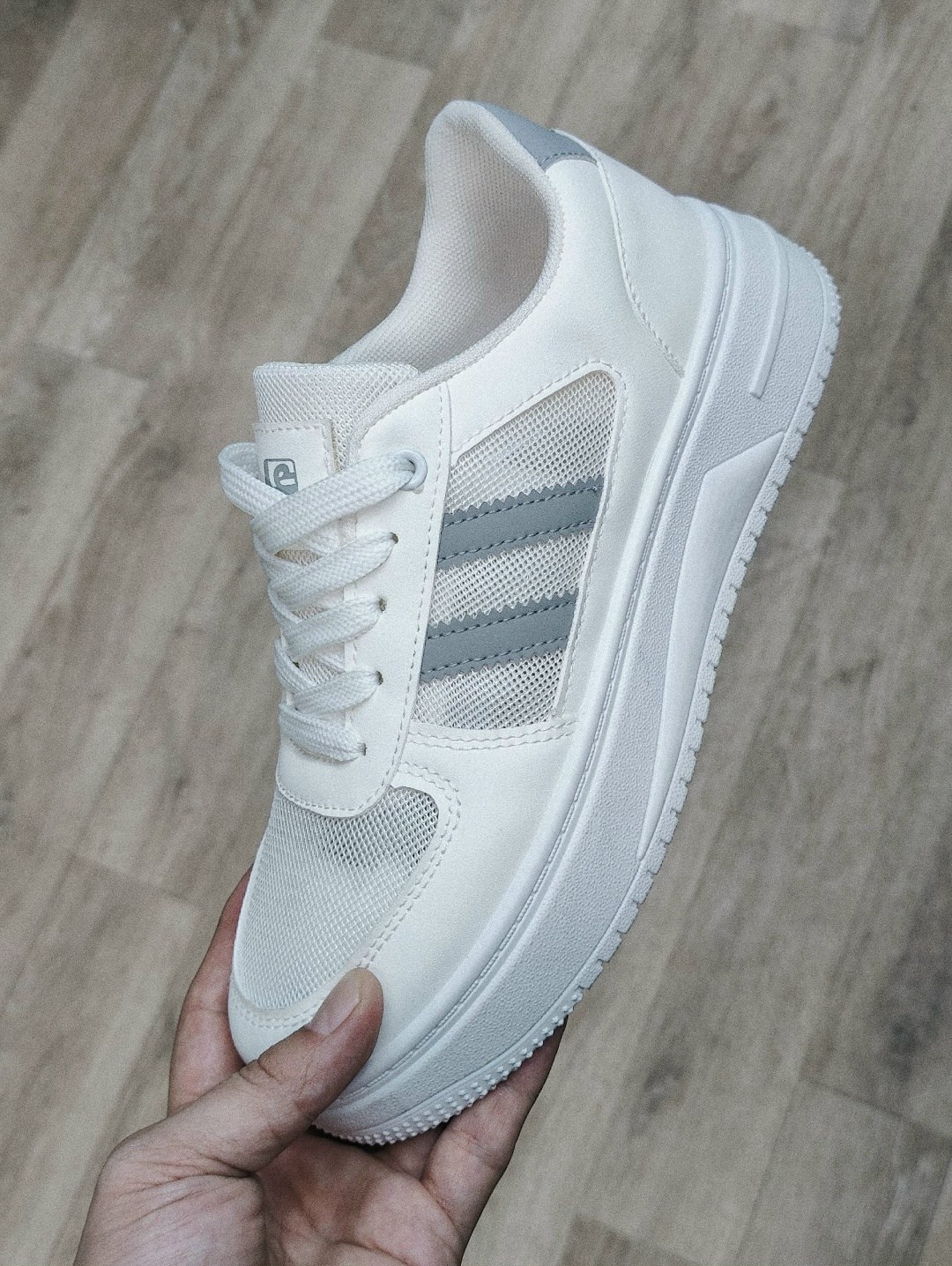 кроссовки женскиe,,кроссовки для женщин,кроссовки белые,кроссовки для девушек