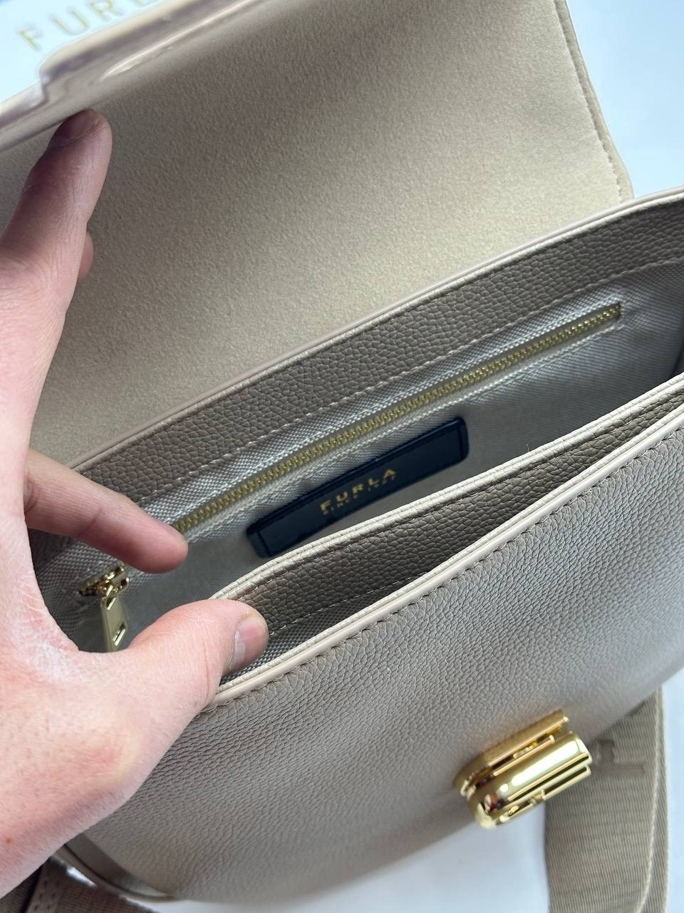 женская сумка,сумка,сумка через плечо coccinelle,сумка coccinelle,coccinelle сумка на плечо