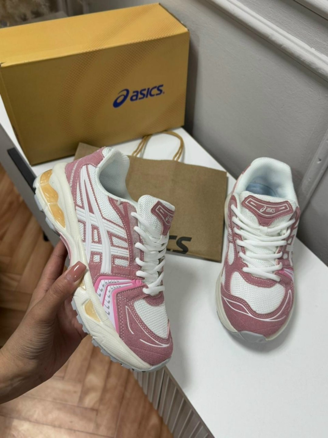 кроссовки женские asics,кроссовки asics gel nyc,кроссовки asics gel kahana 8,женские кроссовки,кроссовки asics gel