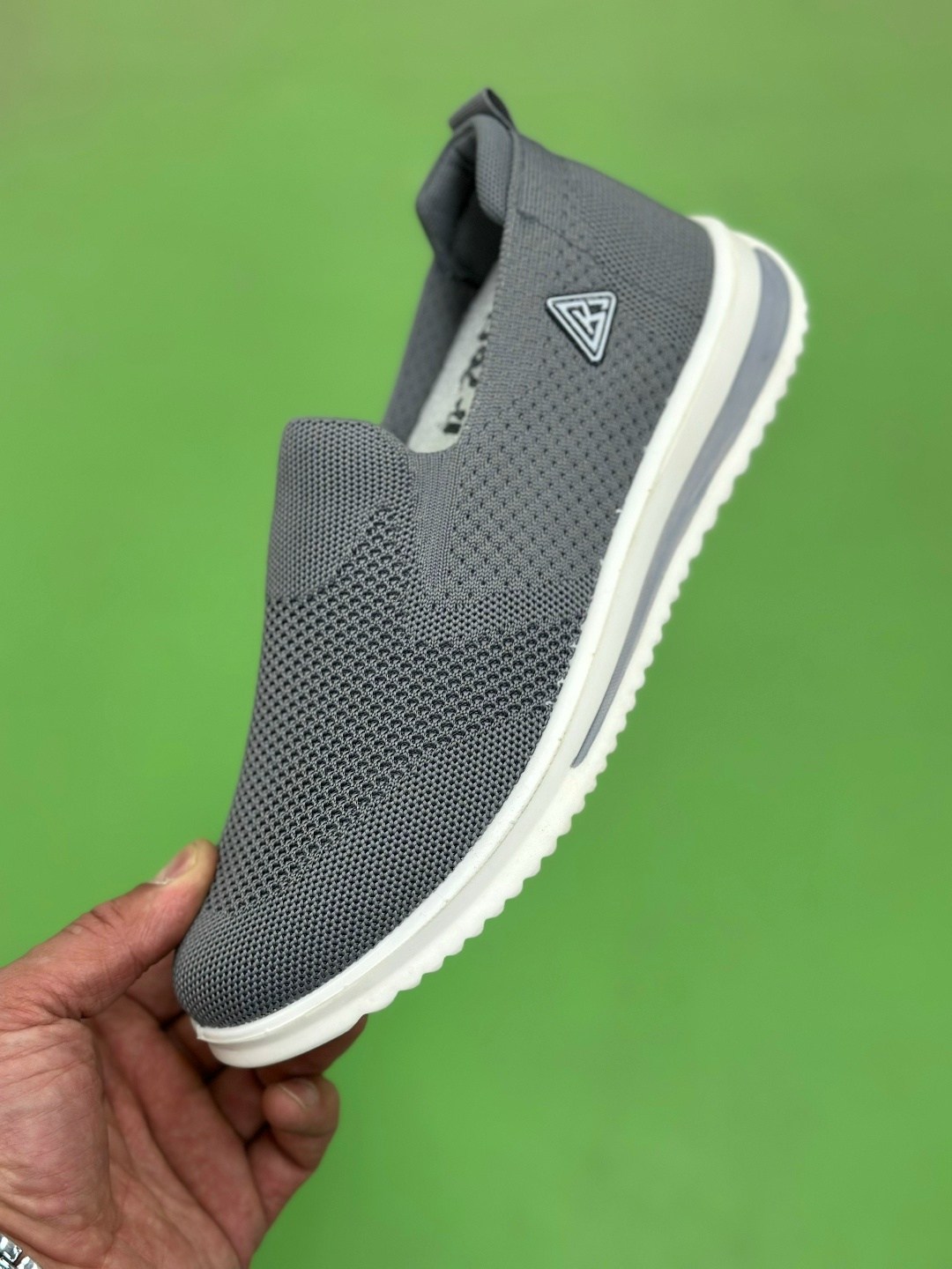 ,кроссовка мужской,кроссовки женскиe,мужские кроссовки,спортивная