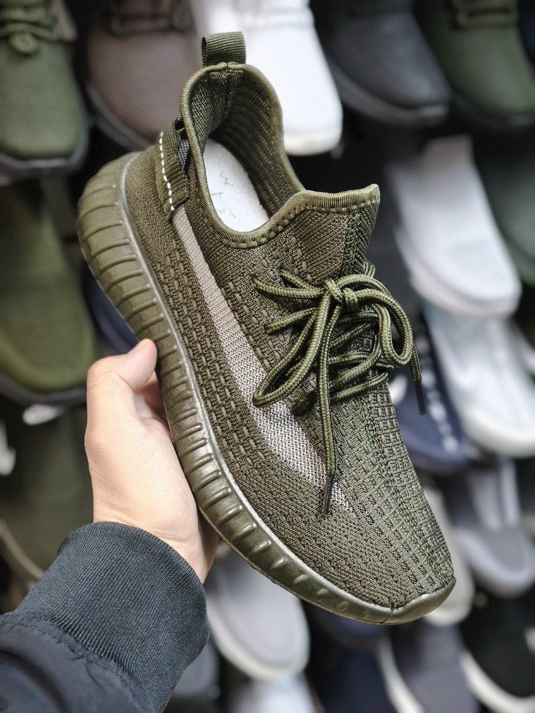 кроссовки мужские yeezy boost 350,кроссовки adidas yeezy boost 350,adidas yeezy 350 boost,кроссовки adidas yeezy boost,adidas yeezy boost 350 v2 cinder