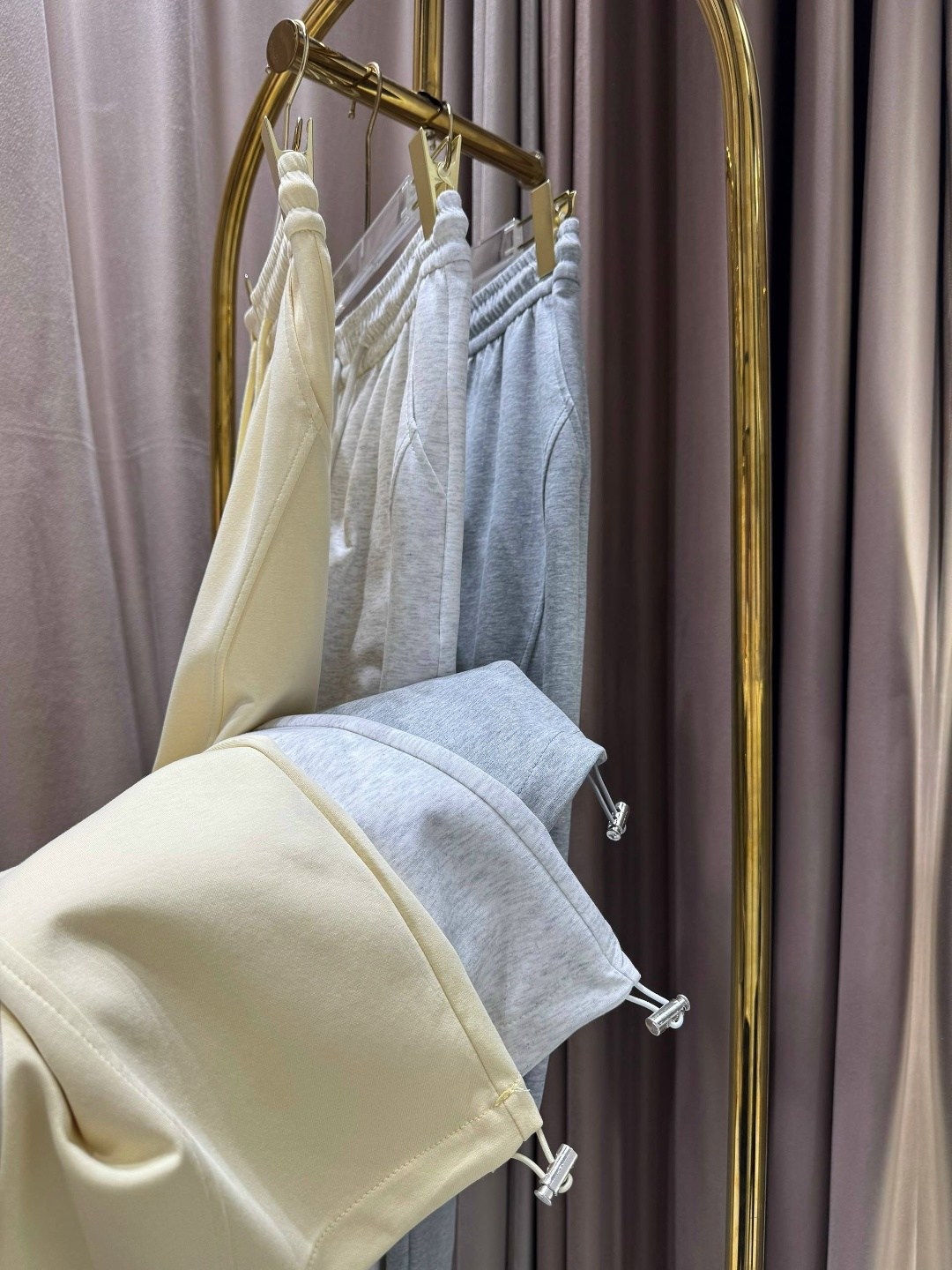 женский спортивный костюм,трикотажные костюмы,стильные образы,стильная одежда,одежда модная