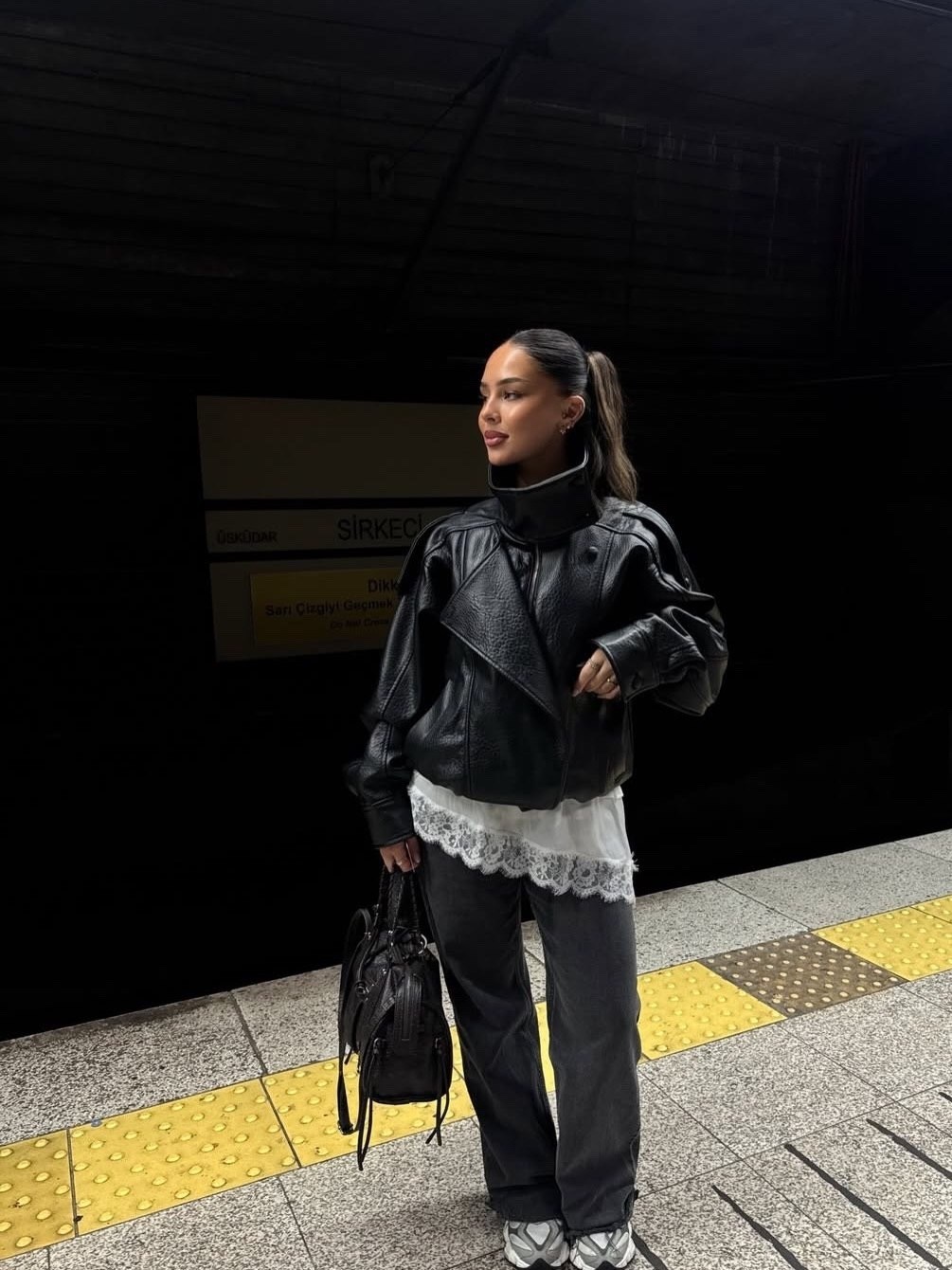 кожаная куртка женская,модная куртка,куртка косуха,куртка кожаная,модный стиль