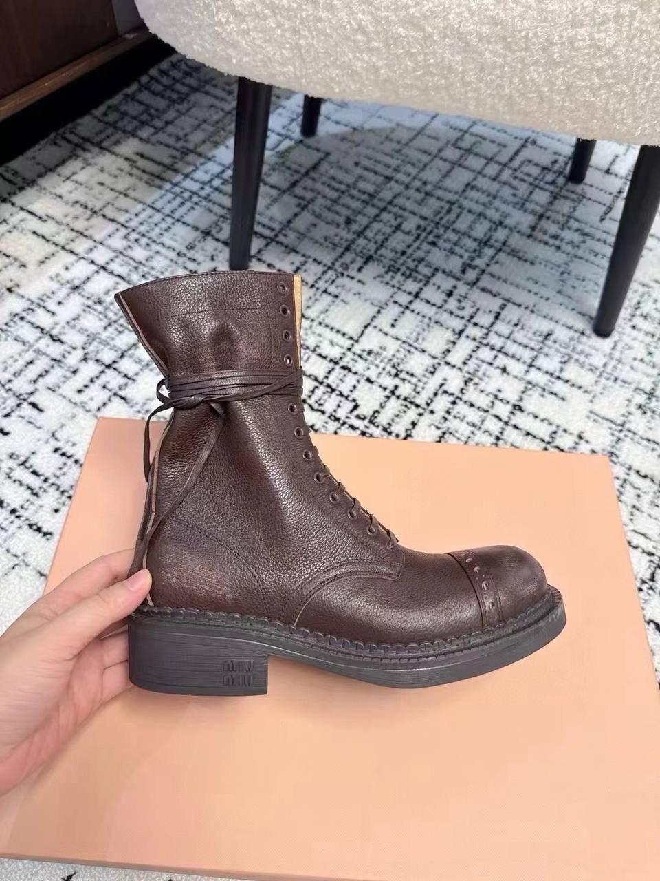 ,байкерские ботинки из натуральной кожи,байкерские ботинки из натуральной кожи женские 2026,модные ботинки,ботинки женские