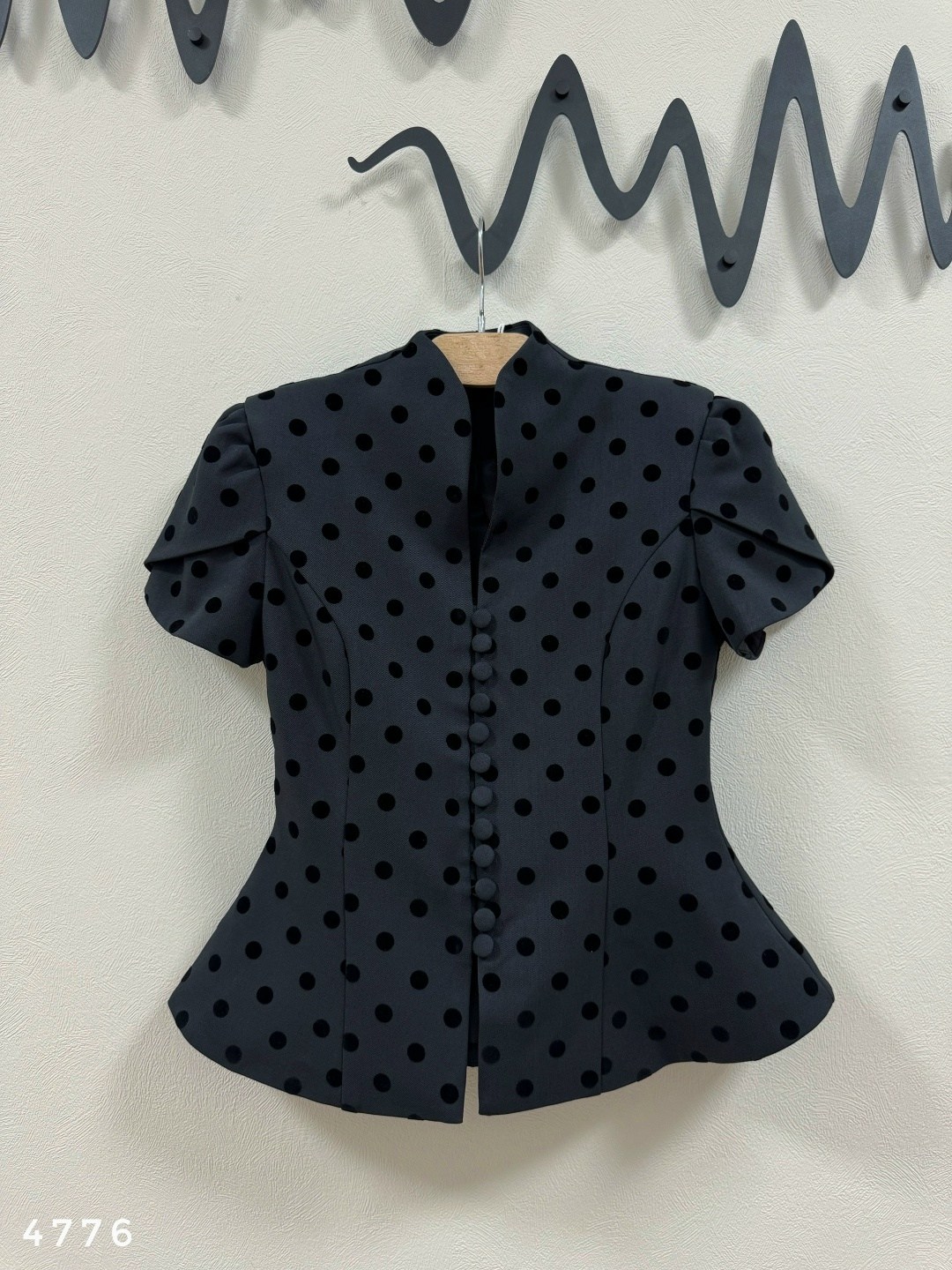 приталенный жакет,женские жакеты,жакет с баской,пиджак с баской