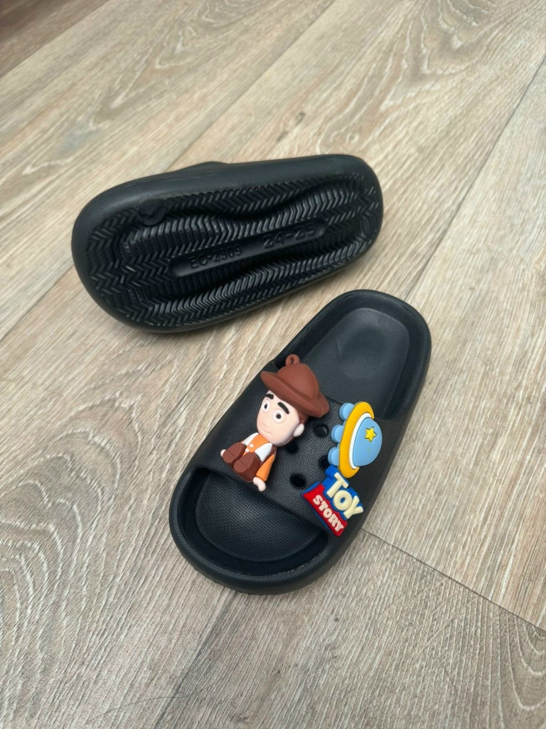 детские шлепанцы,,сандалии детские,детские тапочки, детская