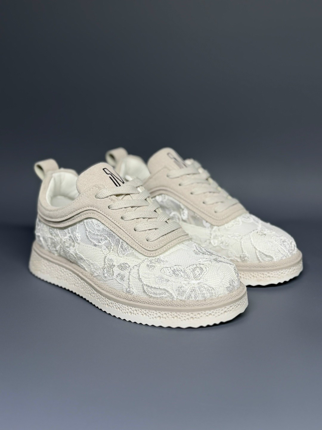 ,женские кроссовки,стильные женские кроссовки,кроссовки saivvila кроссовки,кроссовки повседневные