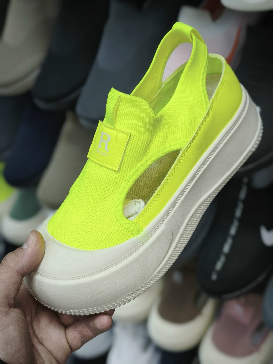 ,женская ,женские кроссовки,повседневная ,парусиновая