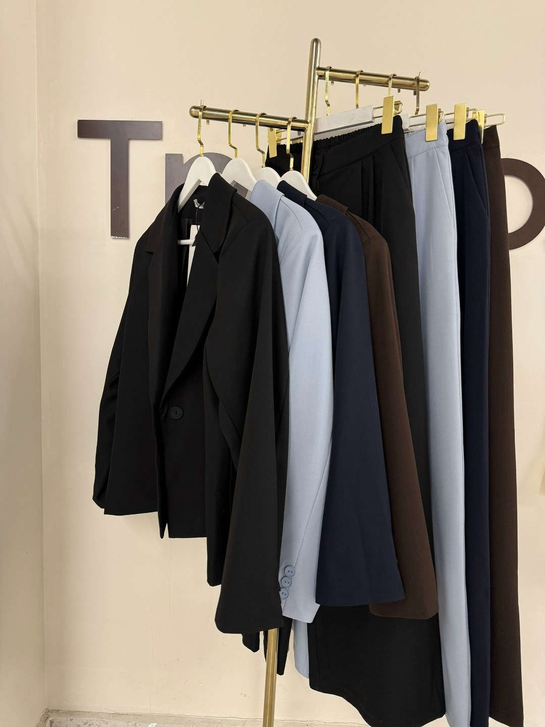 коричневый костюм,костюм,классический брючный костюм с пиджаком cosmo brand