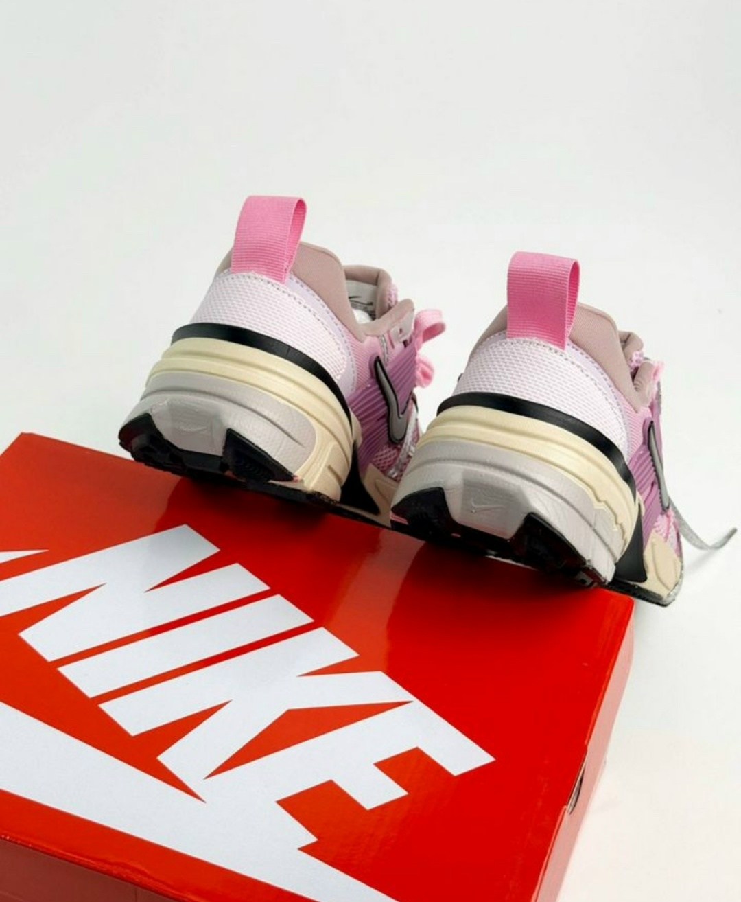 кроссовки для женщин nike initiator pink,кроссовки nike initiator pink,кроссовки nike женские,женские кроссовки,оригинальные кроссовки