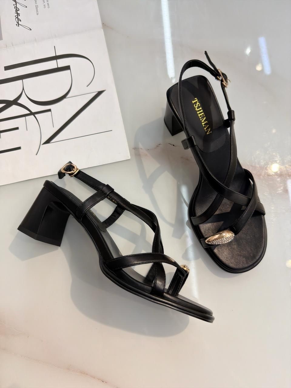 женские босоножки,женские сандалии,,модные босоножки,сандалии