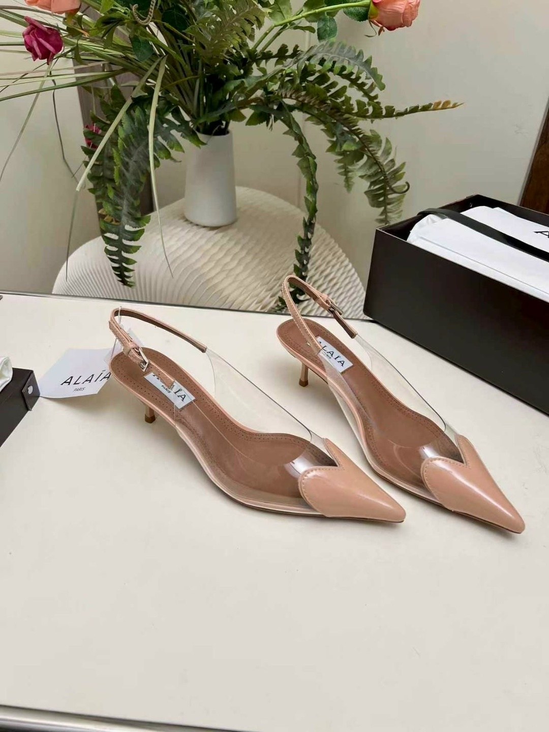 босоножки alaia,босоножки на каблуках,женские туфли,прозрачные босоножки,прозрачные туфли