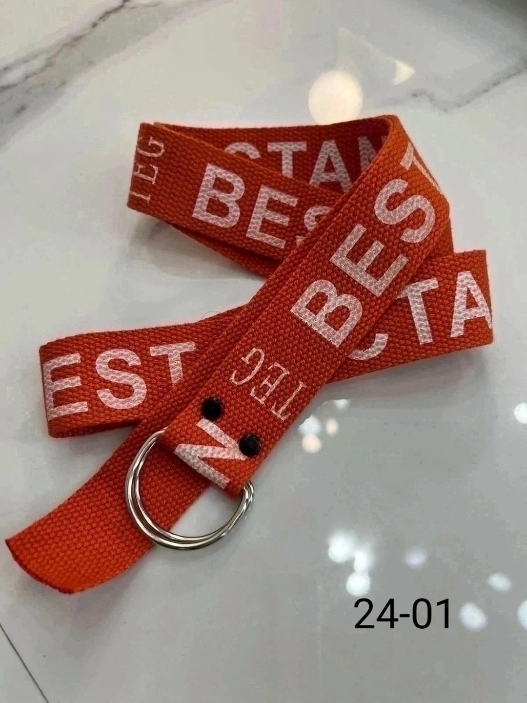 джинсы мом женские,модные ремни,джинсы женские,ремень стильный,ремень женский для джинс