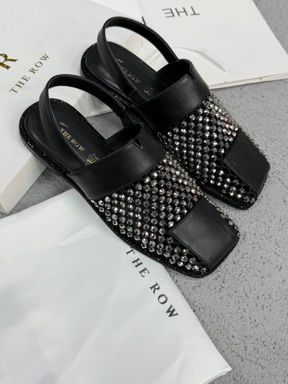 ,женские шлепанцы,модные шлепки,модные шлепанцы,женские босоножки