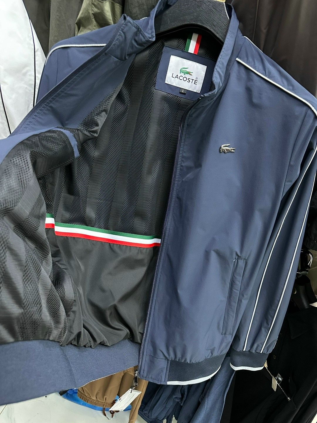 lacoste sport ветровка белая,novak djokovic lacoste jacket,lacoste white jacket,lacoste white,lacoste windbreaker white