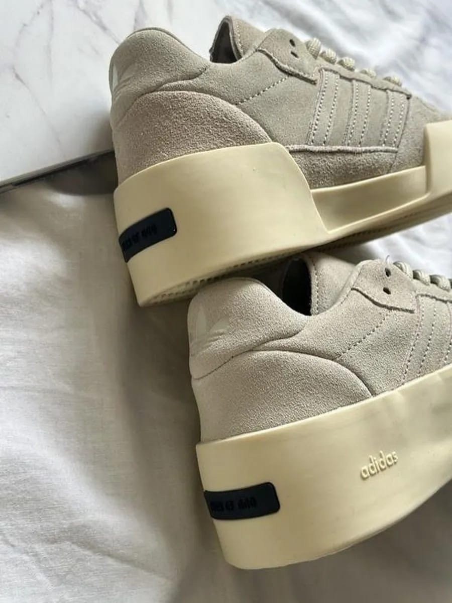 кроссовки adidas,,мужские кроссовки adidas,кроссовки adidas originals fear of god athletics ' 86 lo sesame серый,низкие кроссовки