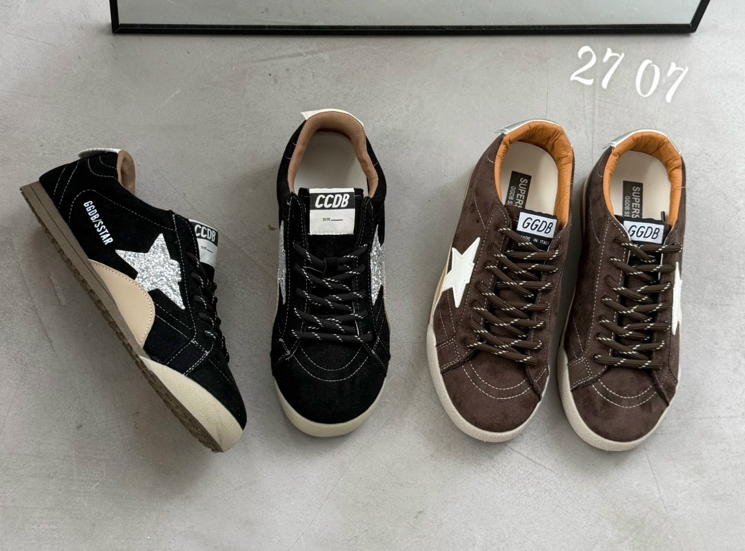 golden goose кроссовки super-star коричневый,,кеды golden goose,мужские замшевые низкие кроссовки с вышитыми звездами superstar golden goose коричневый,кроссовки golden goose