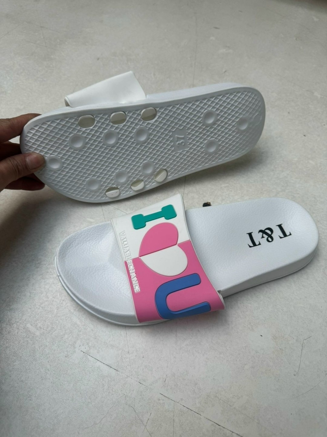 ,шлепанцы женские,шлепанцы с принтом,шлепанцы стильные,шлепки менги