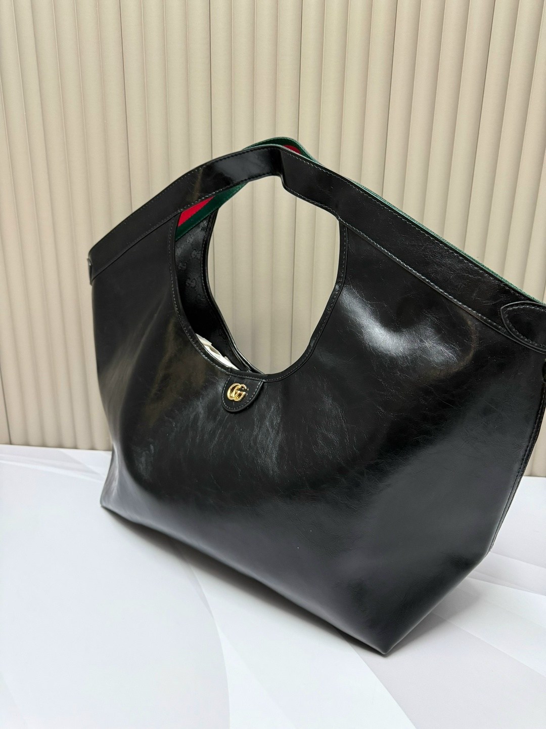 сумка gucci,сумка гуччи шоппер женская,женская сумка gucci,gucci сумка шоппер,gucci сумка на плечо