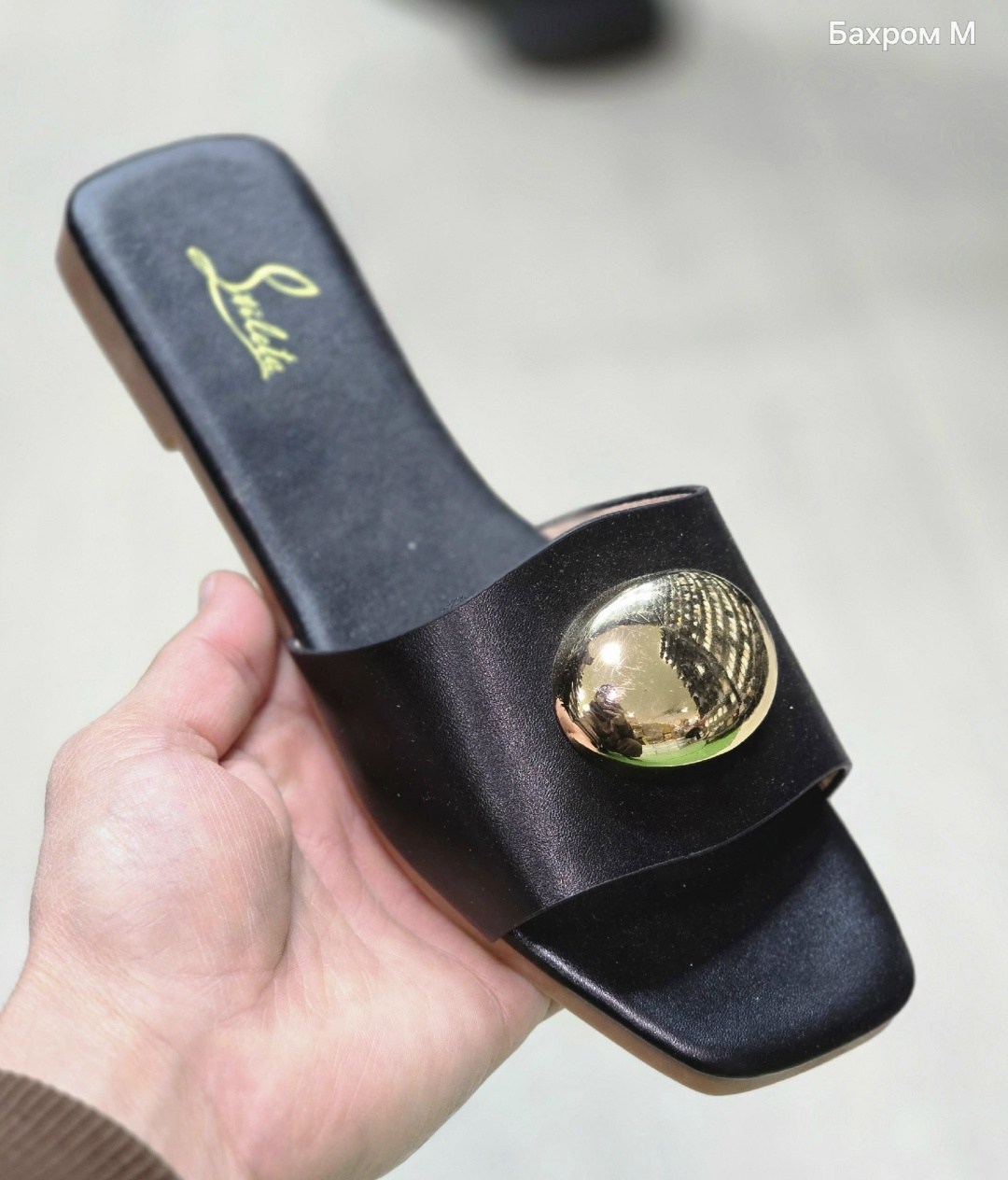 ,женские шлепанцы,шлепанцы шанель женские,брендовые шлепки женские,модные шлепанцы