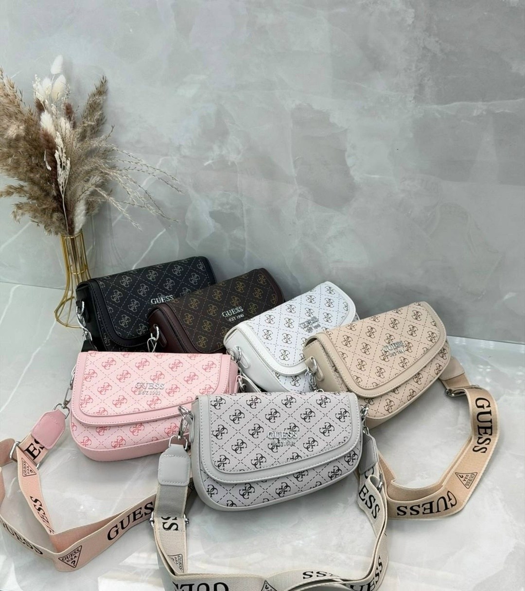 сумка женская guess,guess сумка на плечо,сумка guess,сумка guess женская через плечо,сумка кросс-боди guess