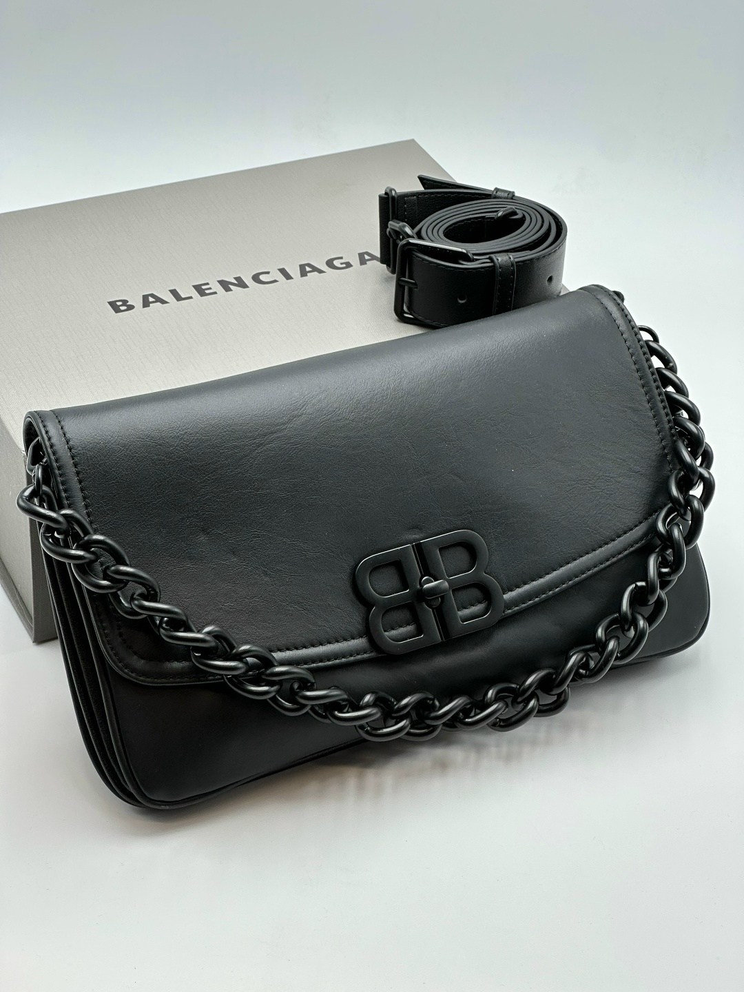 сумка женская balenciaga,сумка balenciaga,balenciaga сумка на плечо,сумка женская balenciaga натуральная кожа,женская сумка balenciaga из натуральной кожи