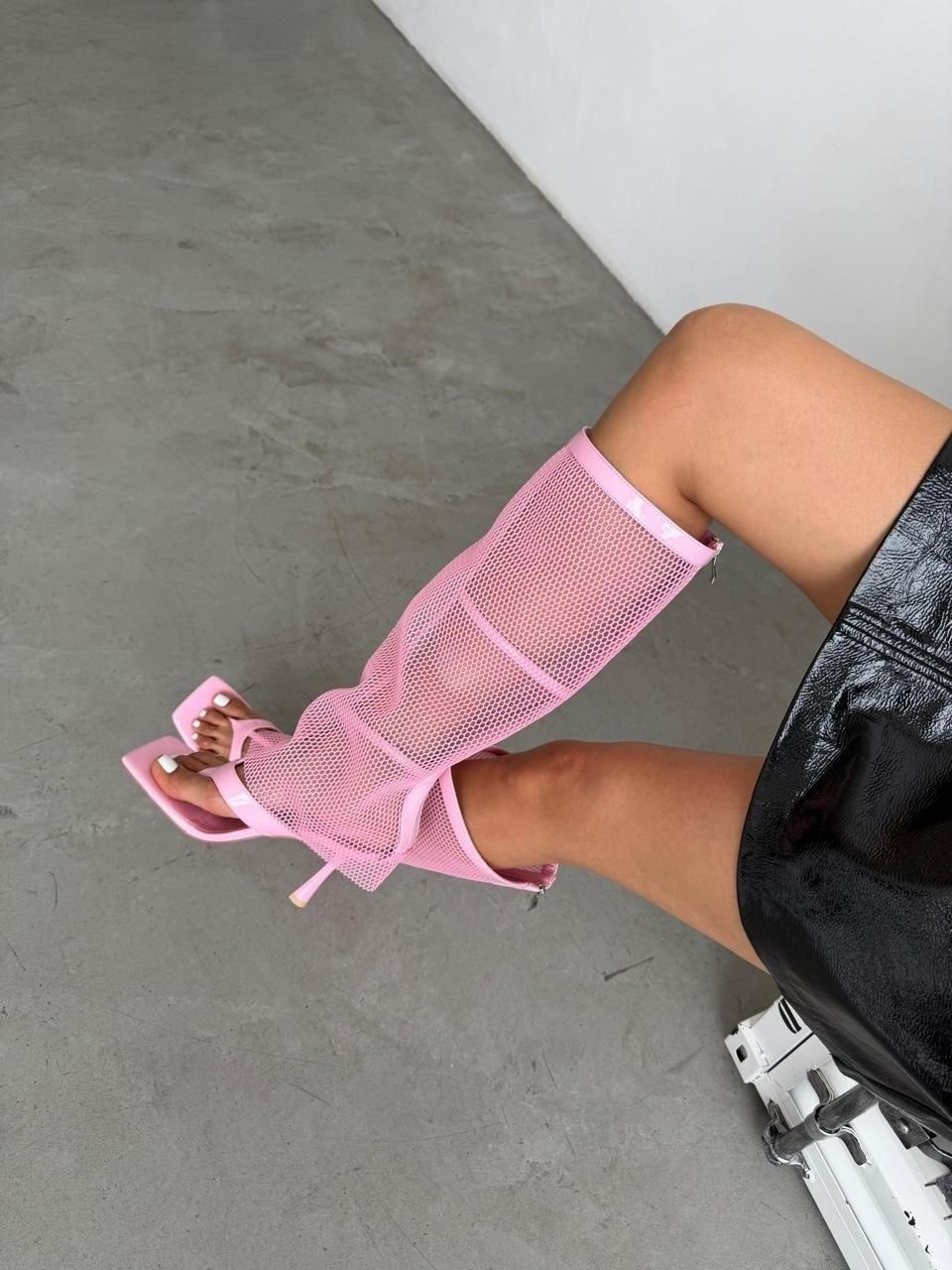 модные сапоги,модная ,женская ,розовые каблуки,летние ботильоны