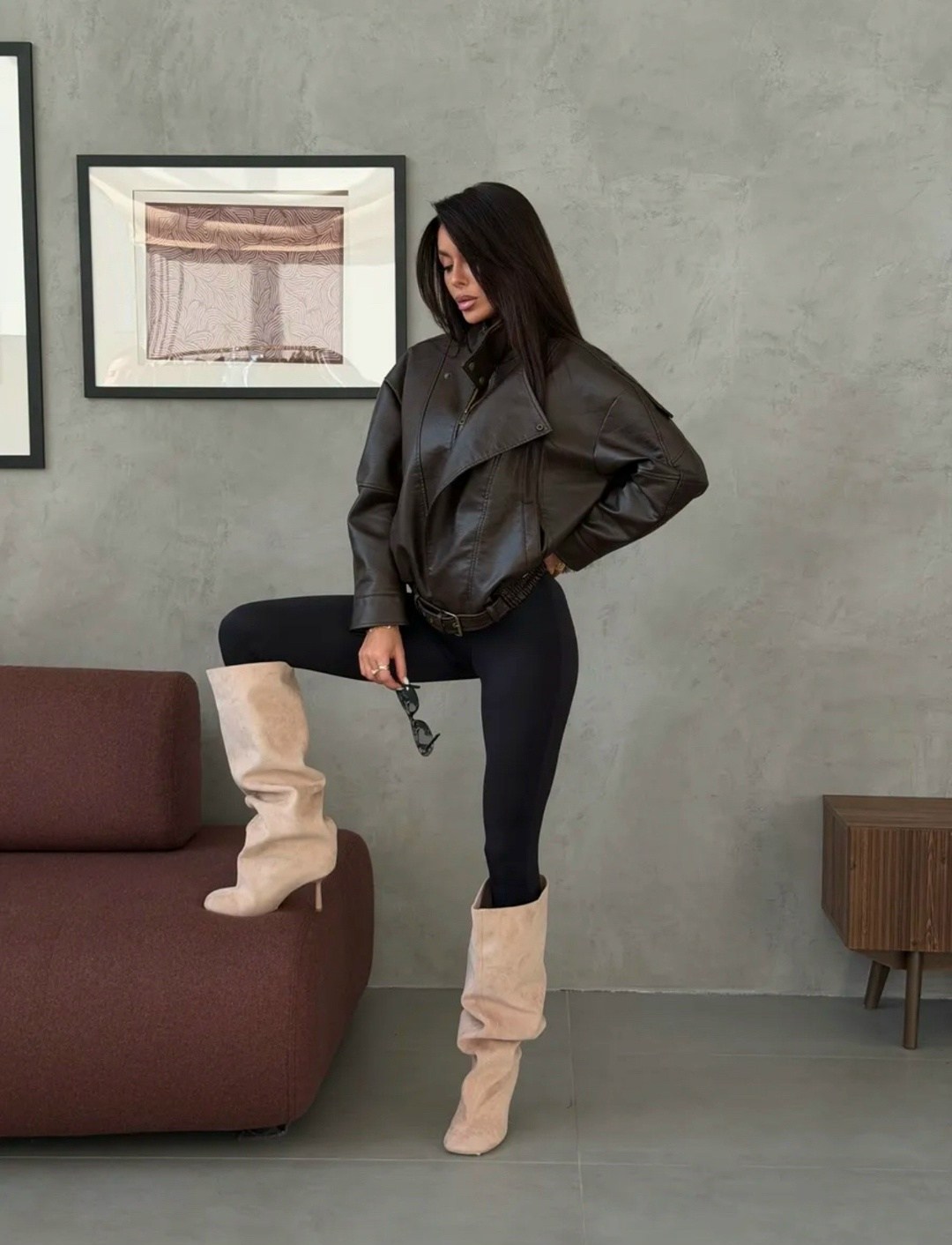 куртка бомбер оверсайз кожаная c&c fashion,женская куртка кожаная оверсайз короткая okssana firsanova,женская куртка кожаная оверсайз короткая oksana firsanova,косуха куртка кожаная оверсайз chauzi,ко