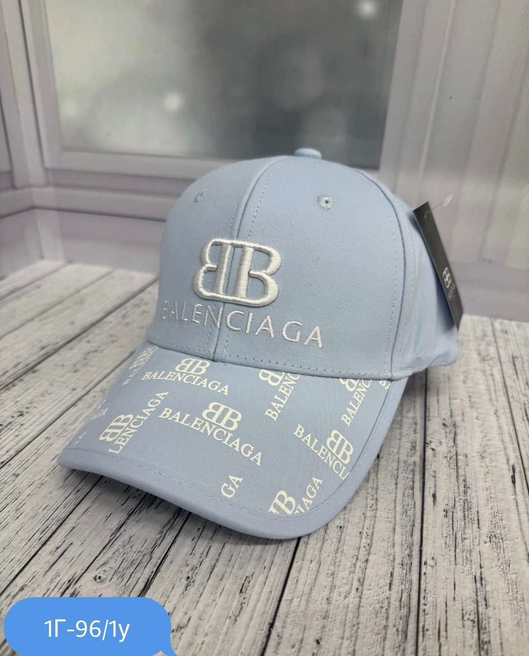 бейсболка balenciaga,кепка balenciaga,кепка баленсиага,белая кепка баленсиага,кепка баленсиага оригинал