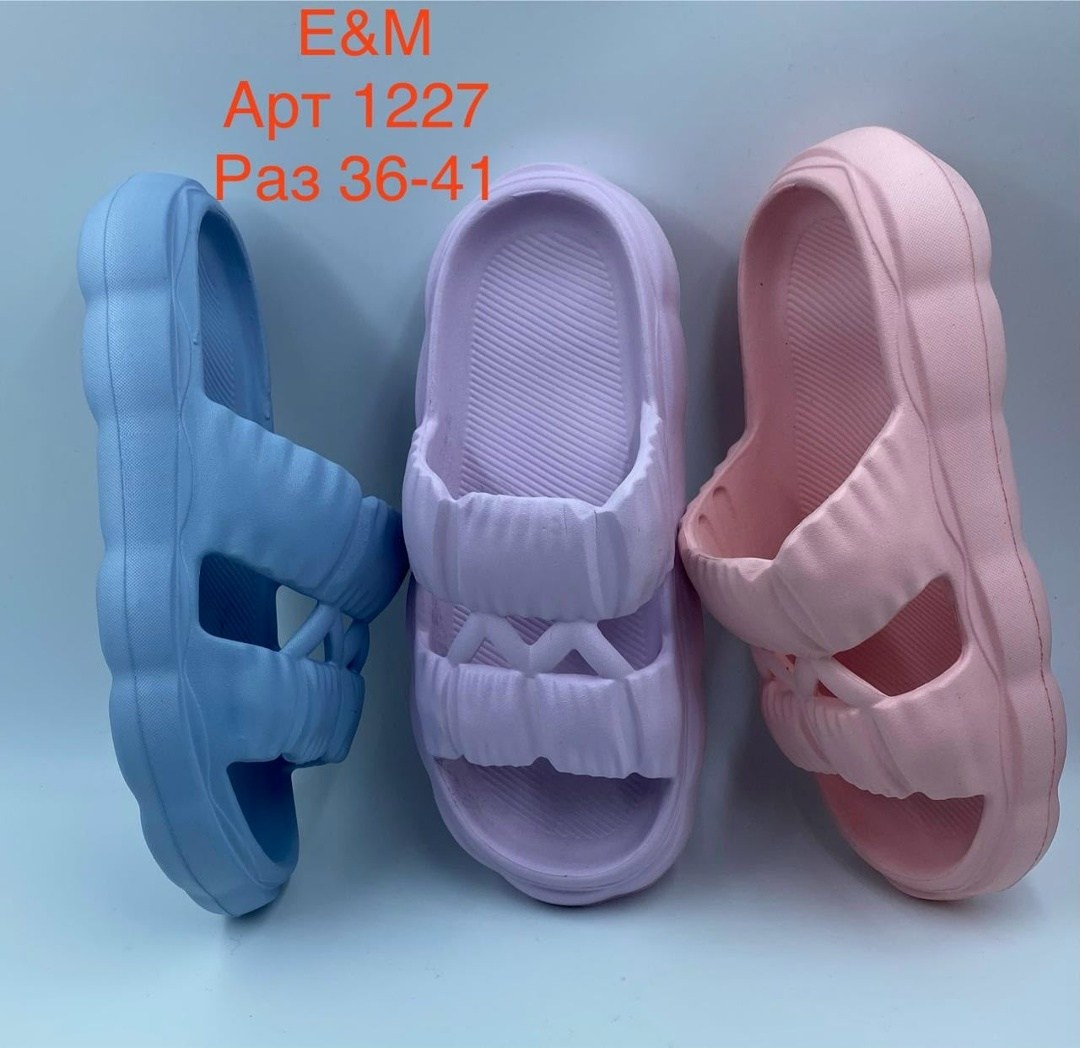 шлепанцы женские,шлепки женские,,тапочки модные,женские тапки