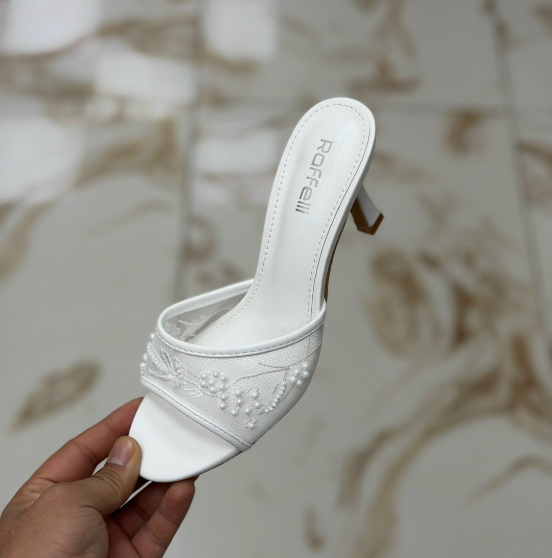 женские босоножки,,босоножки боттега,мюли женские,модные шлепки