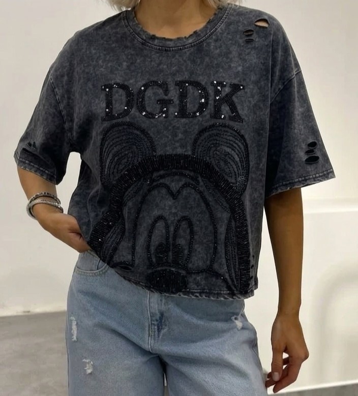 футболка оверсайз,футболка оверсайз с микимаусом,женская футболка,женская винтажная темно-серая футболка варенка оверсайз с принтом микки маусом,футболки женские с принтом