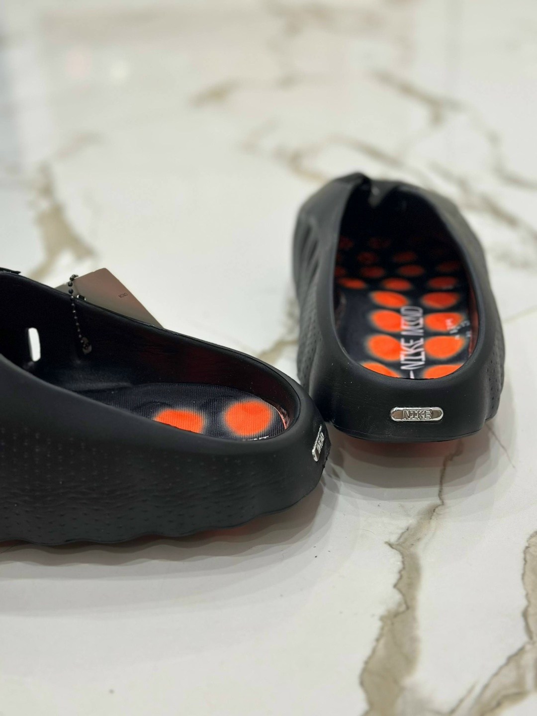 тапки модные,кроссовки,оригинальные кроссовки,кроссовки nike,спортивный