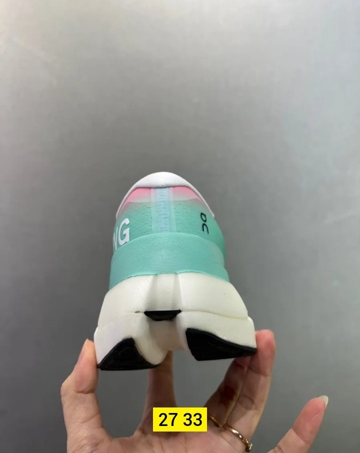 кроссовки беговые,кроссовки,кроссовки adidas,кроссовки adidas adizero,кроссовки для бега