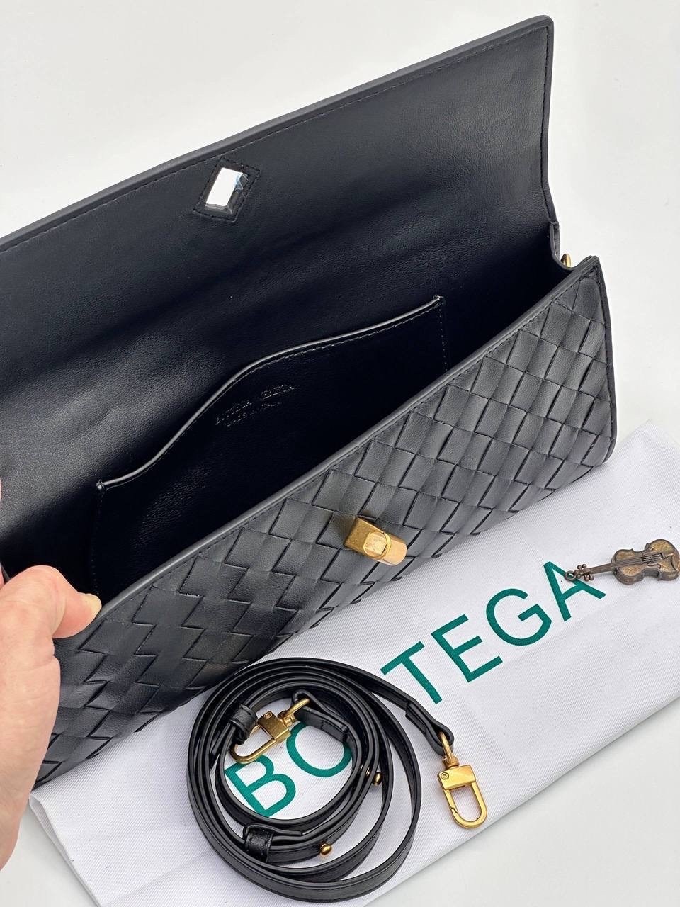 клатч bottega veneta,женская сумка bottega veneta,женский кожаный клатч bottega veneta andiamo черный,bottega veneta сумка,клатч bottega veneta andiamo