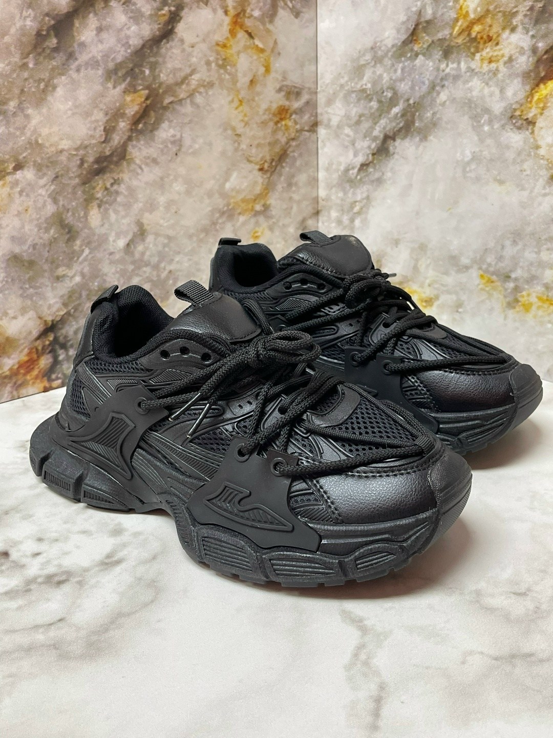 женские кроссовки,массивные кроссовки женские,кроссовки,кроссовки модные,массивные кроссовки