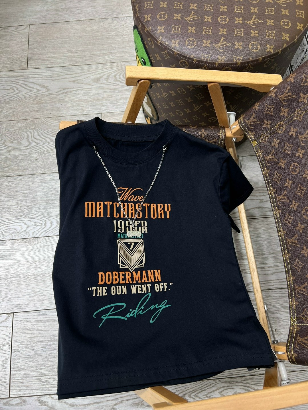 майка луи виттон мужские,футболка louis vuitton,футболки женские мужские,футболки мужские,черная оверсайз футболка