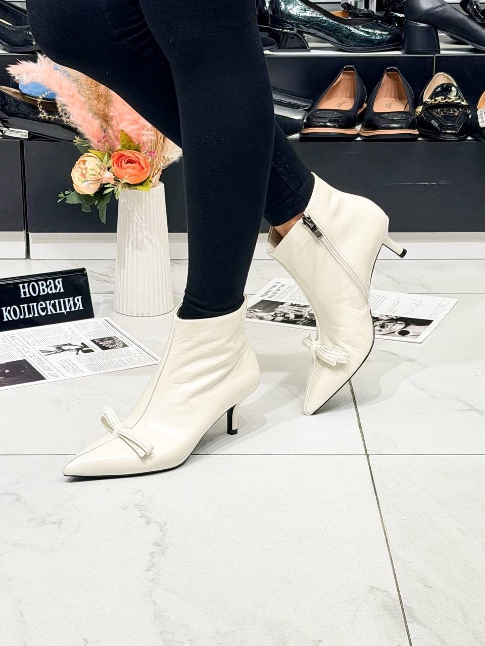 ,ботильоны женские,женские ботильоны с острым носком,ботильоны модные,короткие сапоги