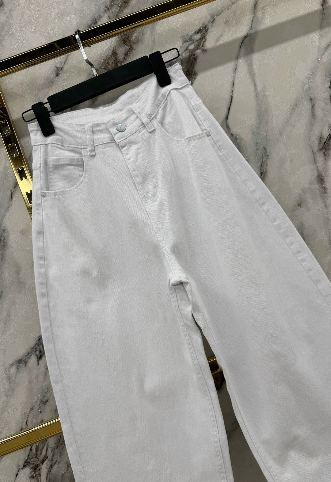 белые джинсы,белые джинсы женские,женские джинсы,джинсы широкие,джинсы брюки