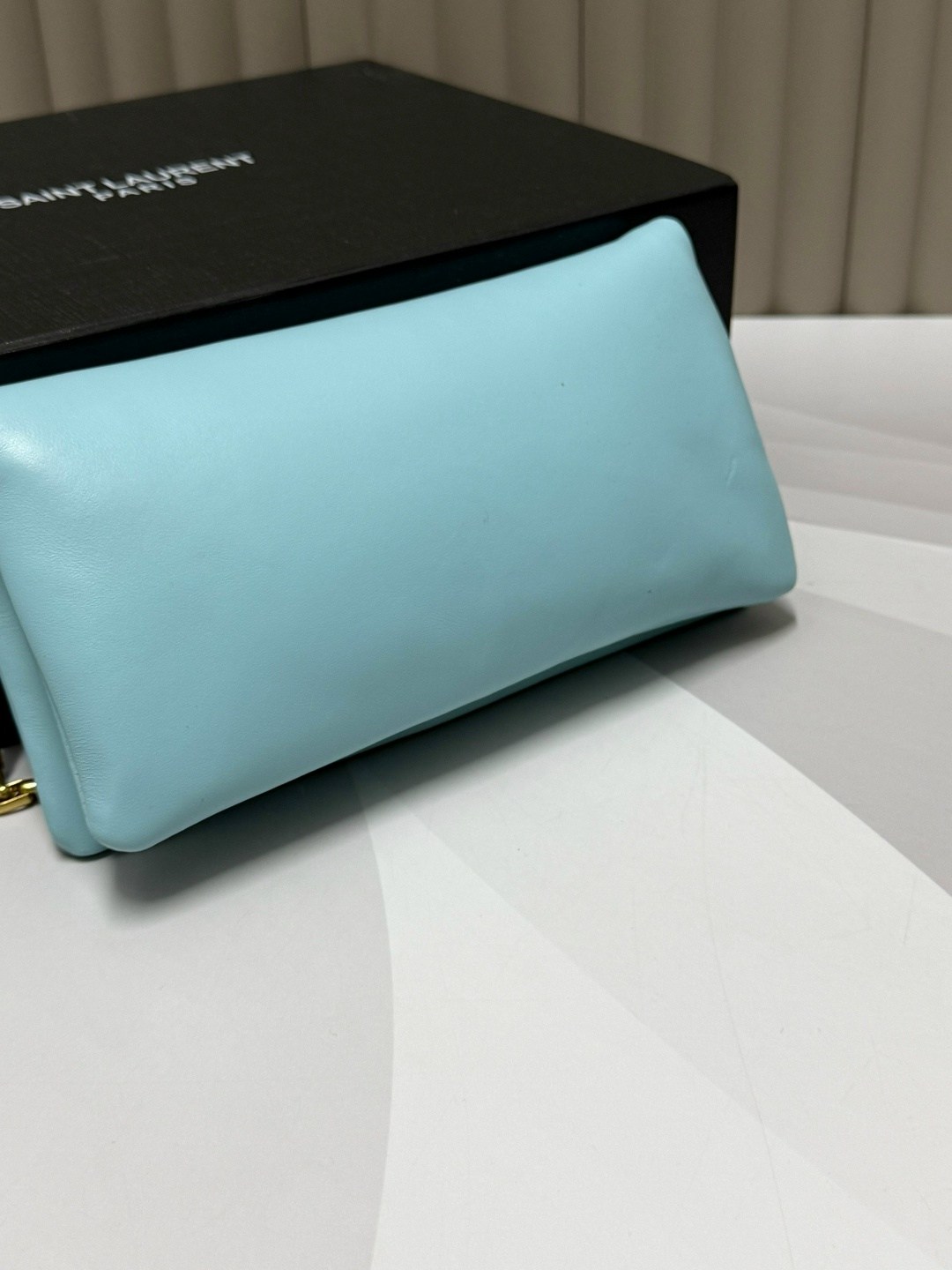 yves saint laurent сумка,женская сумка ysl,сумка ив сен лоран kate,кожаная черная сумка yves saint laurent kate,сумка ив сен лоран