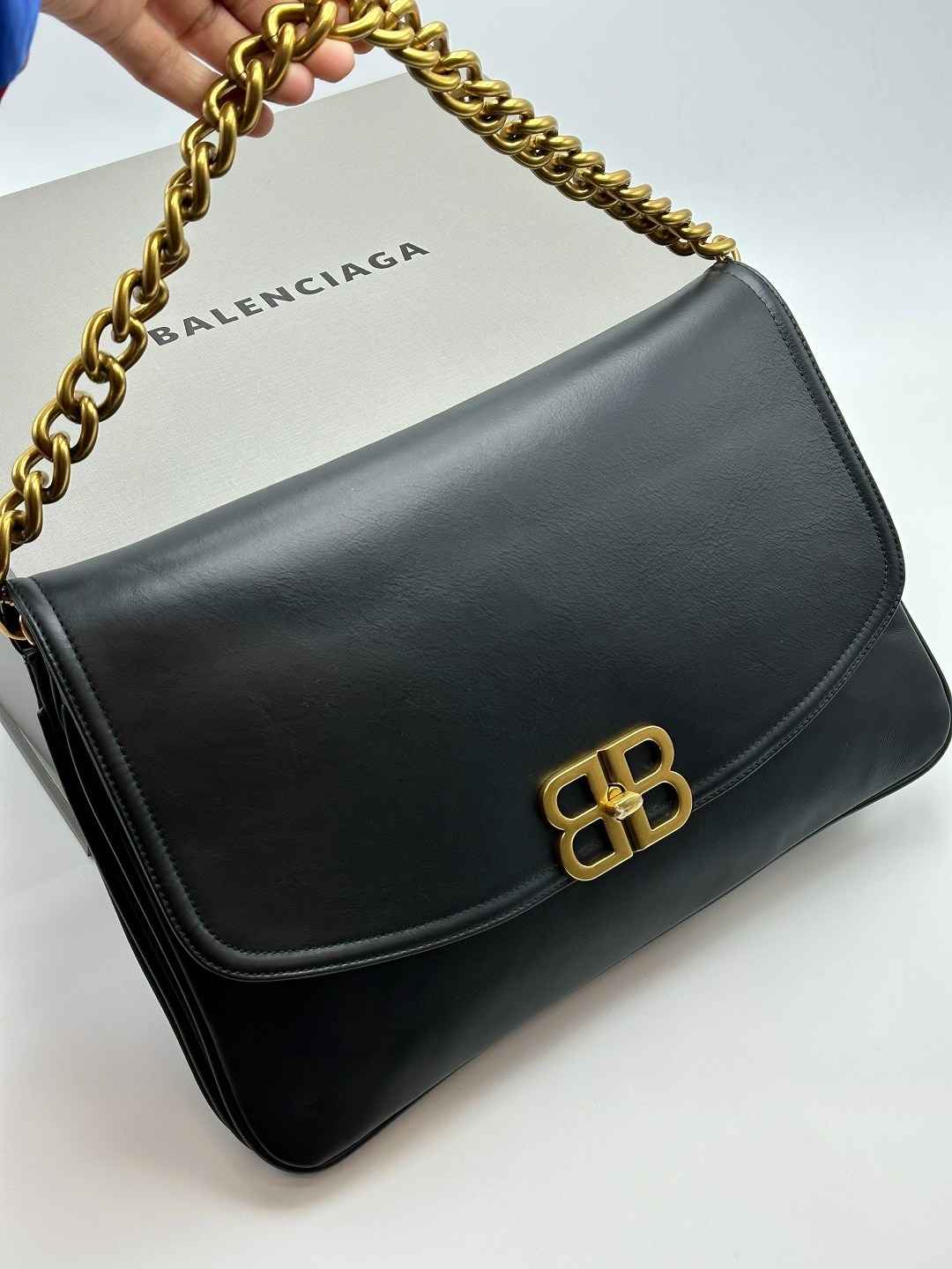 сумка женская balenciaga,сумка balenciaga,сумка женская balenciaga натуральная кожа,сумка balenciaga натуральная кожа,большая сумка через плечо через цепочку balenciaga