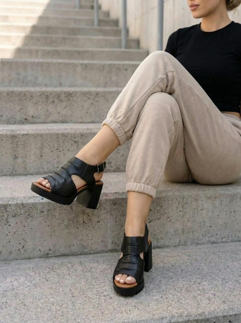босоножки платформа,женские босоножки,модные босоножки,черные босоножки,босоножки на платформе женские
